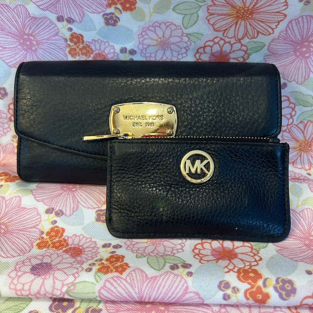 Michael Kors Black Leather Wallet Collection